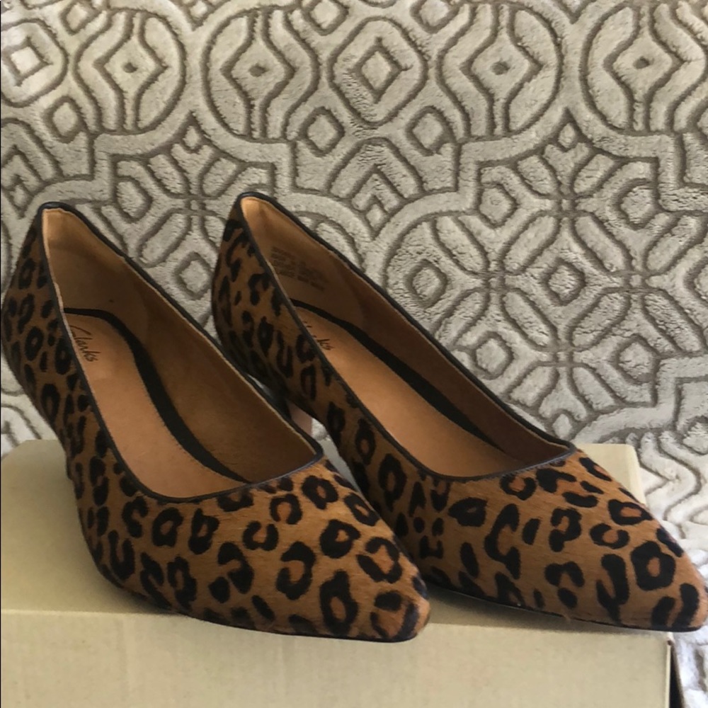Clarks Tan Leopard Calf Hair Kitten Heels